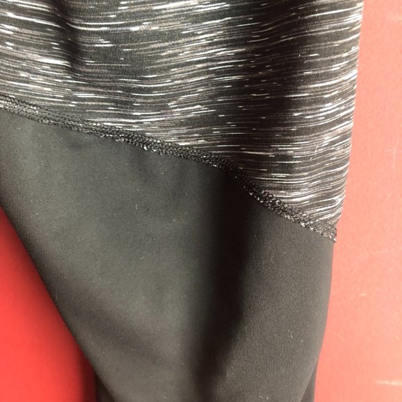 90 Degree by Reflex 3/4 Length Leggings - Picture 5 of 7